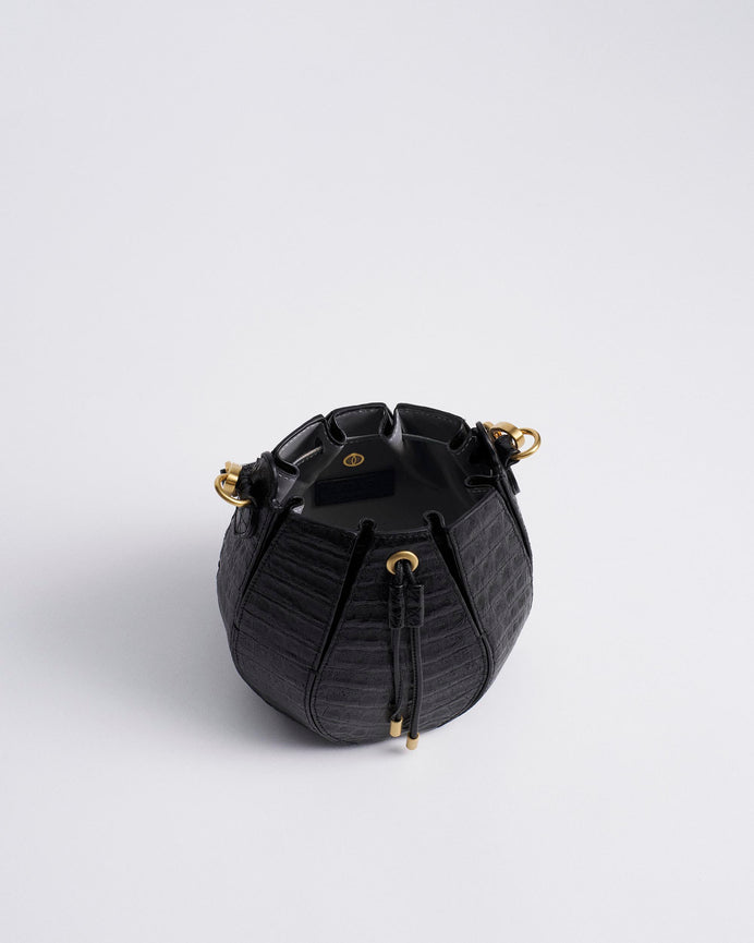 Black_04