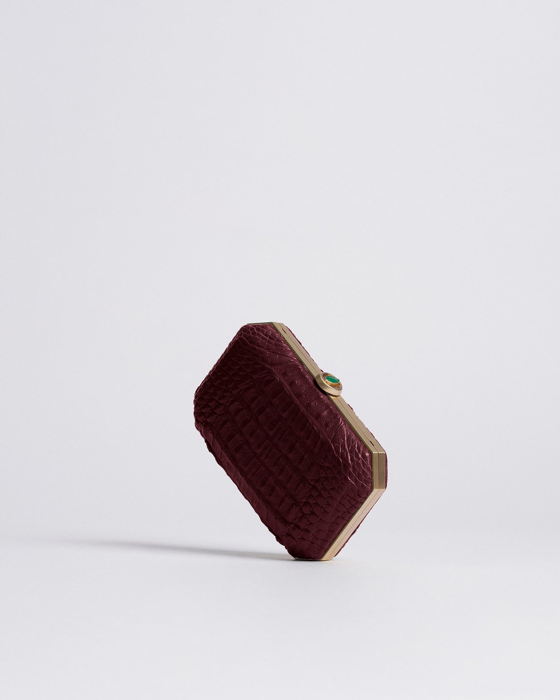 Burgundy_03