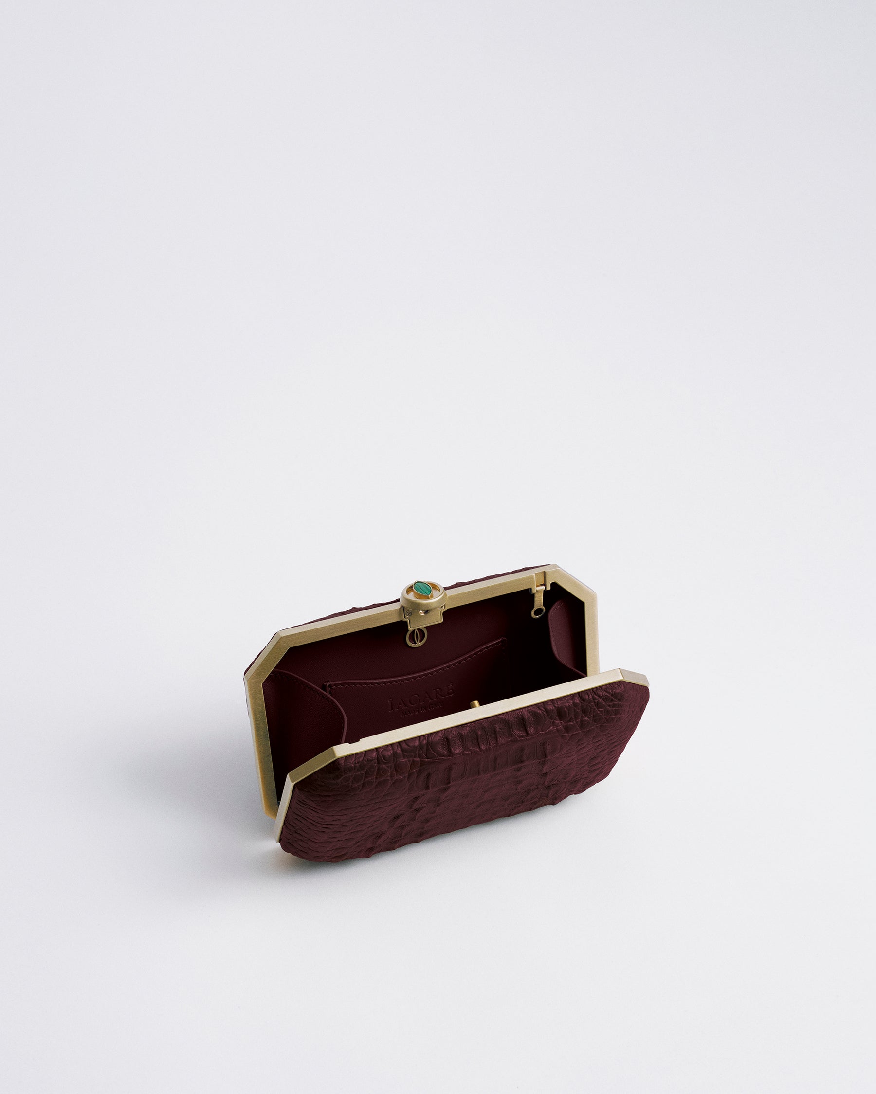 Burgundy_04