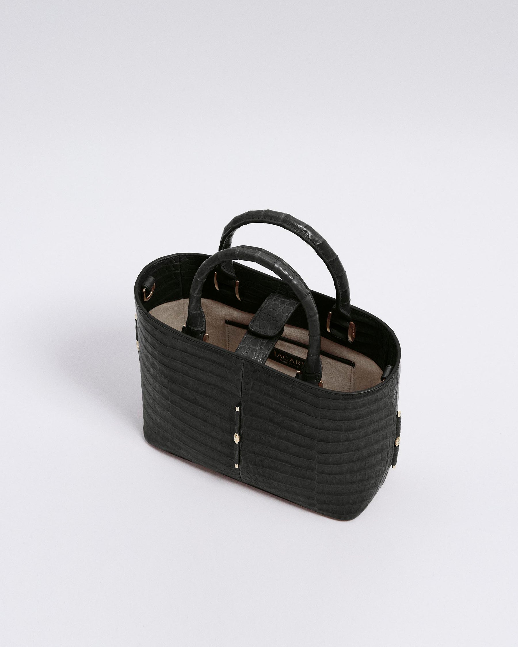 Black_04