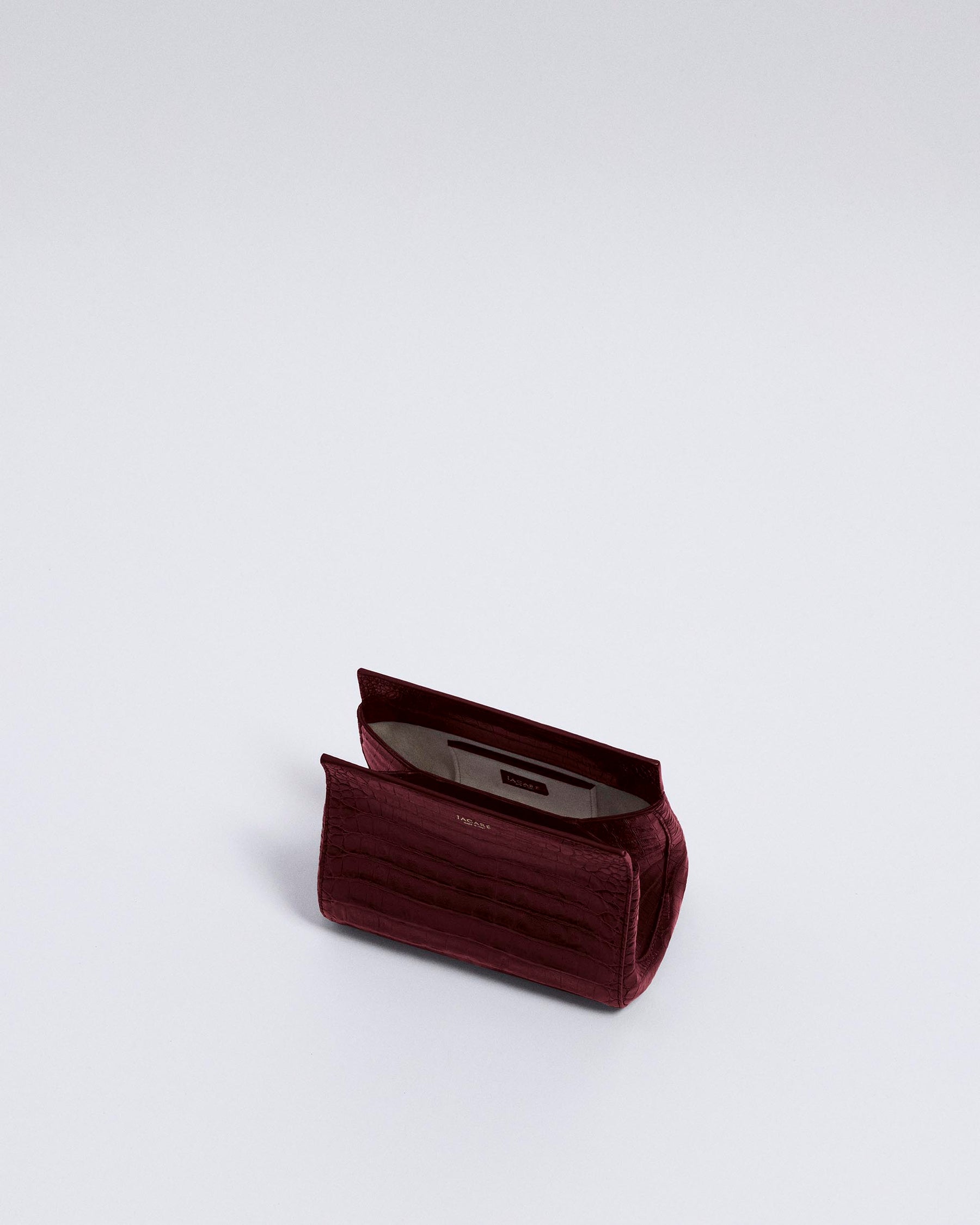Burgundy_04