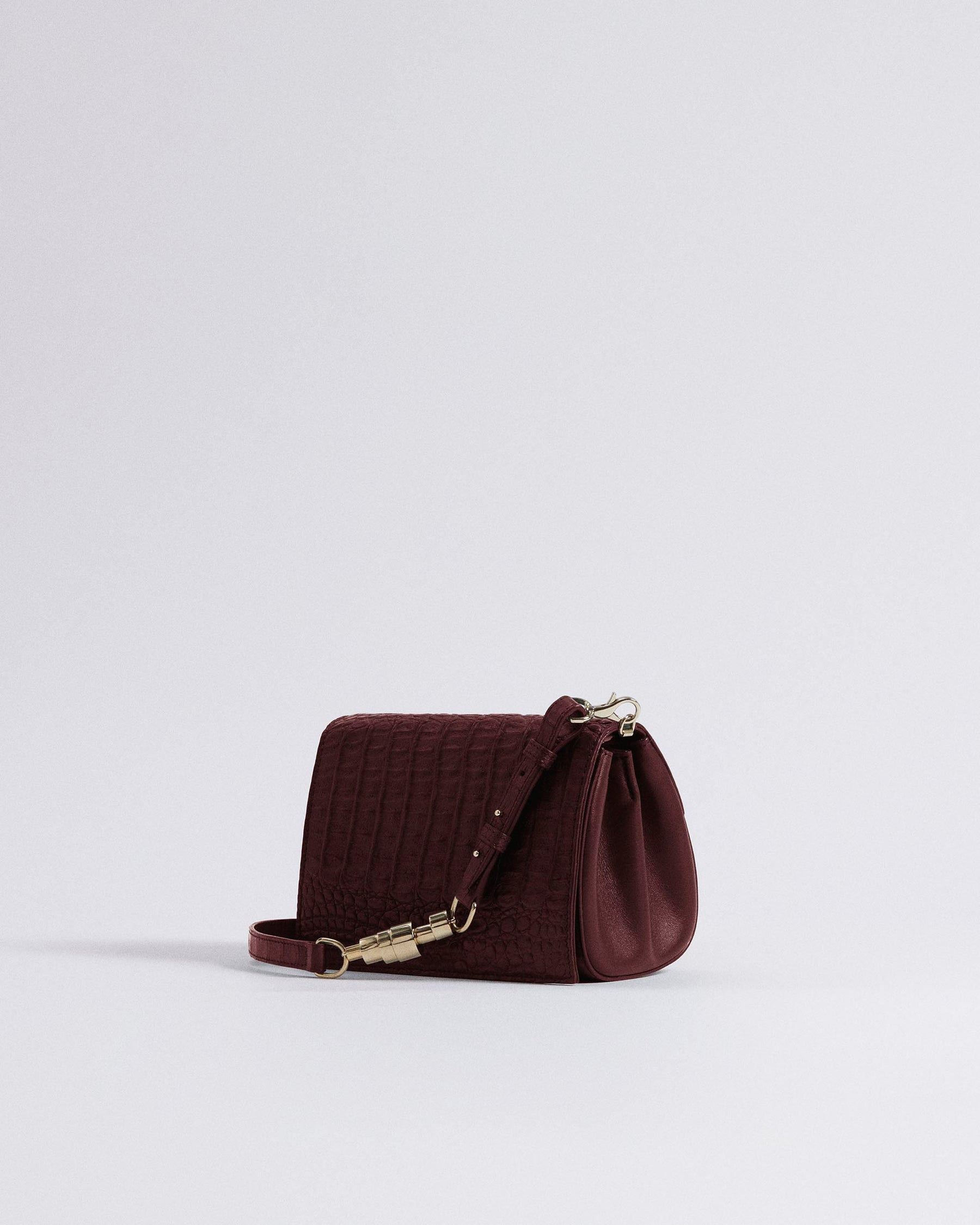 Burgundy_02