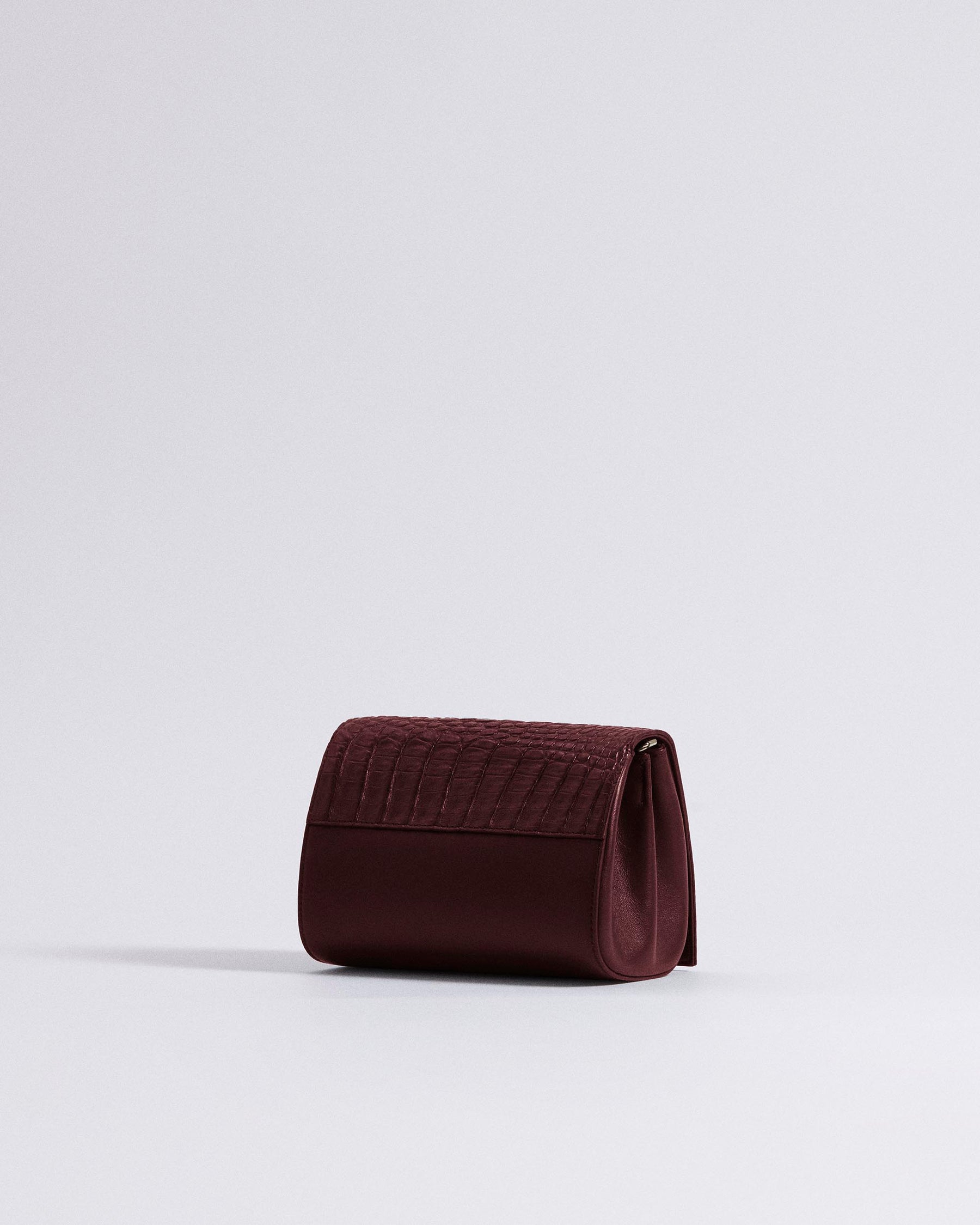 Burgundy_03