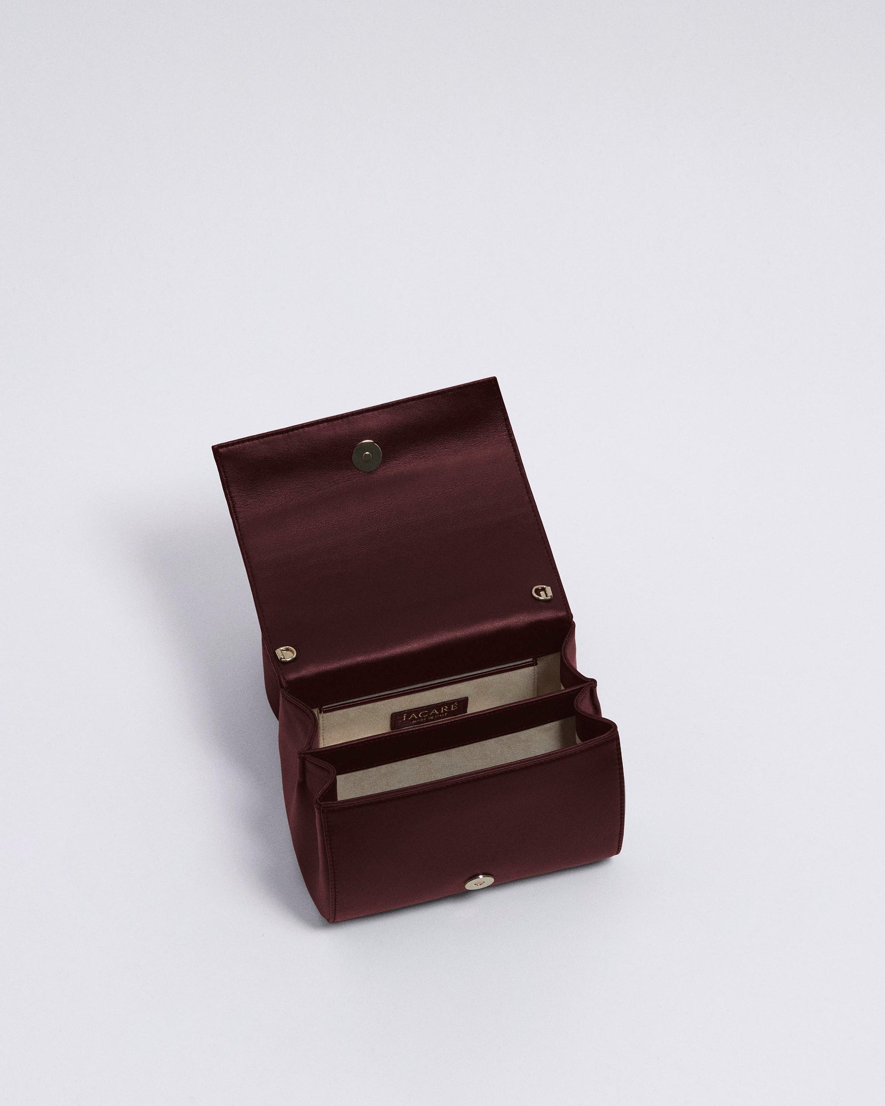 Burgundy_04