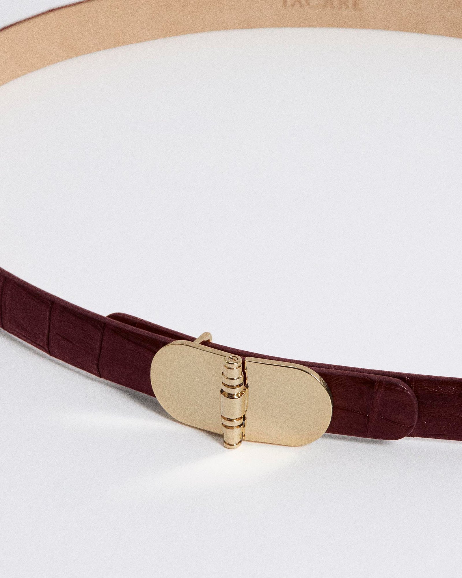 Burgundy_02